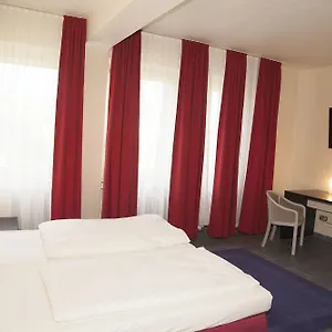 https://hotel-madison-am-dom.topcolognehotels.com